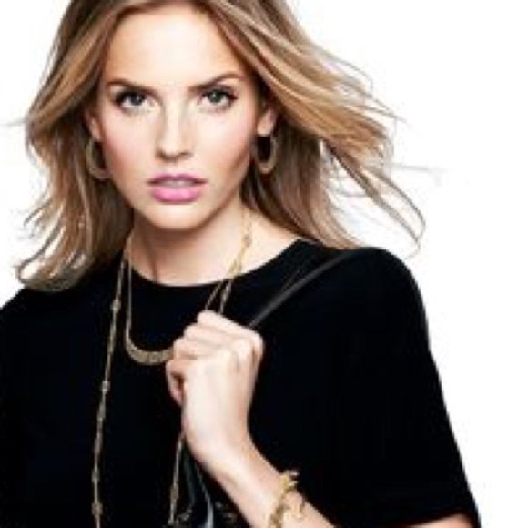 :: Stella & Dot⚜️[GOLD] Avalon Hoop Earrings - Picture 4 of 7